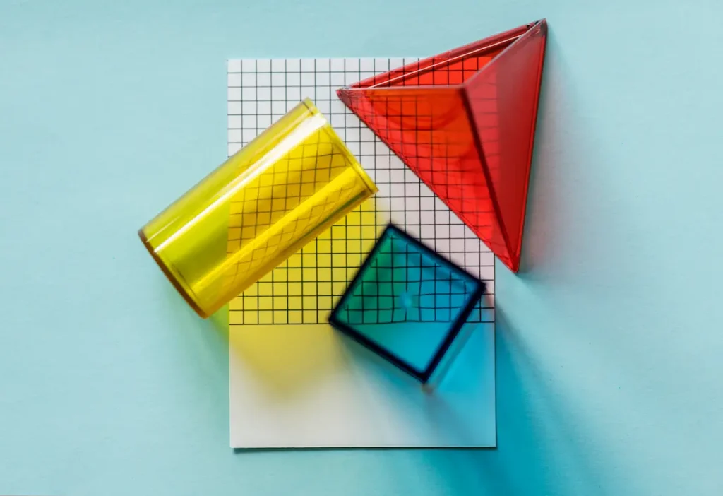 El tamaño y la escala como elementos clave de la jerarquía visual en el diseño